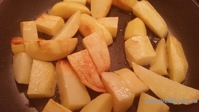 жареный картофель