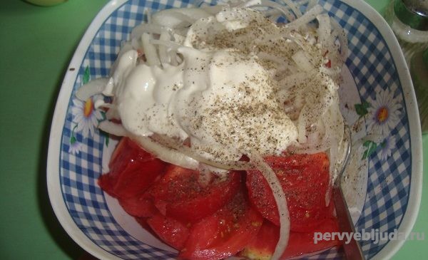 помидорный салат с луком