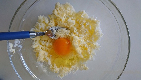 сахар с яйцом