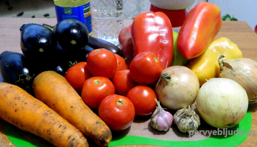 ингредиенты для приготовления салата из баклажанов