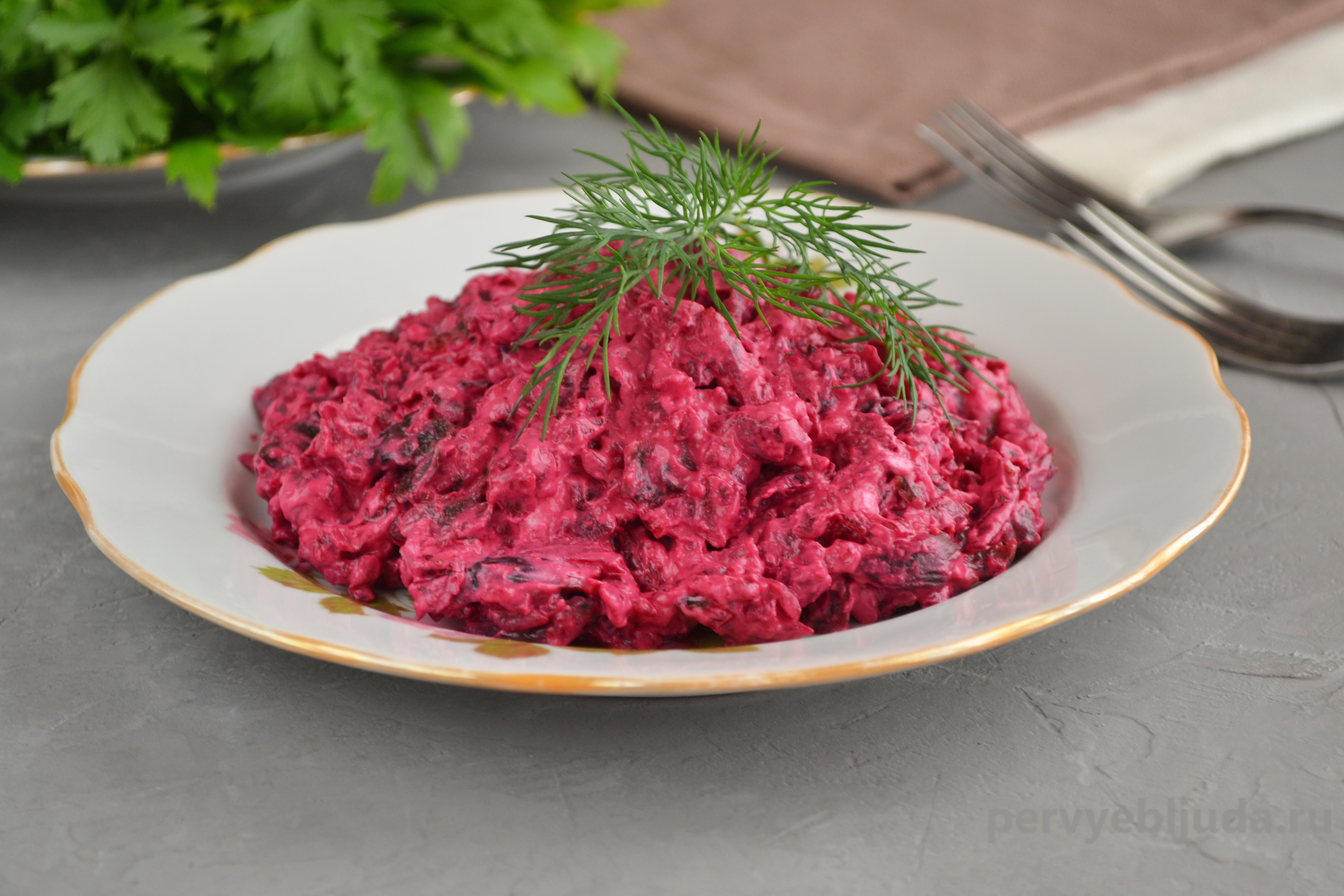 Салат из свеклы с черносливом и сыром Фета — пошаговый рецепт с фото!