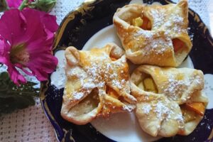 слойки из готового теста