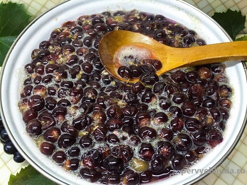 Компот виноград лимонная кислота. %D0%BA%D0%BE%D0%BC%D0%BF6. Компот виноград лимонная кислота фото. Компот виноград лимонная кислота-%D0%BA%D0%BE%D0%BC%D0%BF6. картинка Компот виноград лимонная кислота. картинка %D0%BA%D0%BE%D0%BC%D0%BF6. Для заготовки компота из винограда можно брать любые его сорта, но особенно ароматным выходит напиток, как правило, из местных сортов. Поэтому если хочется получить по-настоящему полезный компот, выбирайте тот виноград, что вырос в местности проживания: так в нем гарантированно будет больше витаминов, вкуса и аромата.