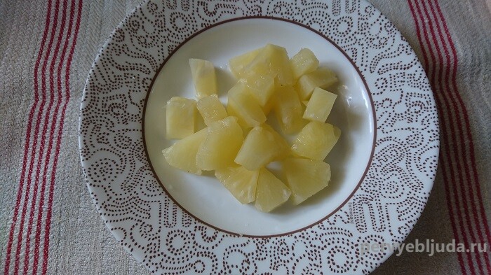 ананасы кусочками