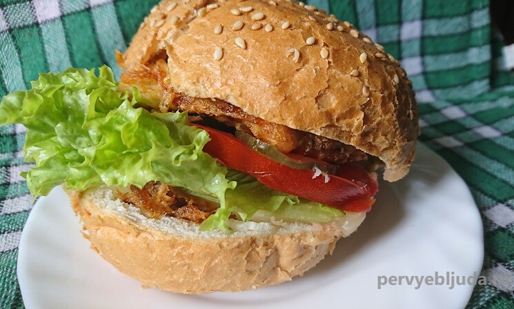 Домашний гамбургер с курицей: вкусно и полезно!