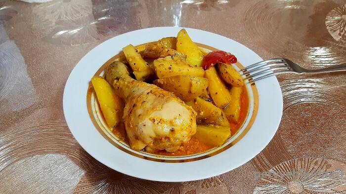 Куриные голени с картошкой и болгарским перцем в духовке