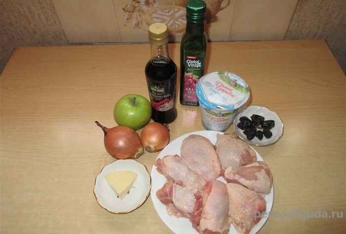 курица в духовке с фруктами рецепт с фото пошагово. %D0%BA%D1%83. курица в духовке с фруктами рецепт с фото пошагово фото. курица в духовке с фруктами рецепт с фото пошагово-%D0%BA%D1%83. картинка курица в духовке с фруктами рецепт с фото пошагово. картинка %D0%BA%D1%83. Я всегда осторожно относилась к сочетанию мяса и фруктов. Но этот рецепт меня подкупил, решила попробовать и нисколько не пожалела. Курица получилась сочная, ароматная, без сладости. Всем советую приготовить целую курицу, фаршированную фруктами.