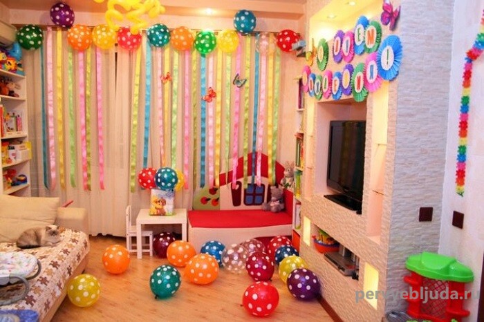 как украсить комнату на детский день рождения
