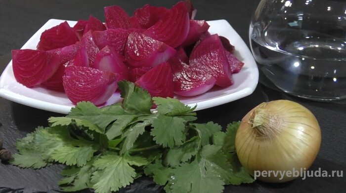 маринованный лук со свеклой к шашлыку. %D0%BC%D0%BB. маринованный лук со свеклой к шашлыку фото. маринованный лук со свеклой к шашлыку-%D0%BC%D0%BB. картинка маринованный лук со свеклой к шашлыку. картинка %D0%BC%D0%BB. Готовим очень красивый и яркий маринованный лук со свеклой. Эта закуска очень вкусная и подходит к мясу, рыбе, кашам и другим блюдам. Если еще не готовили такой лучок, обязательно попробуйте!