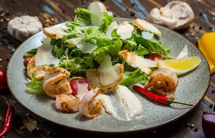Соус для салата Цезарь — топ самых вкусных рецептов!
