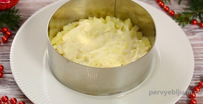 слой картофеля