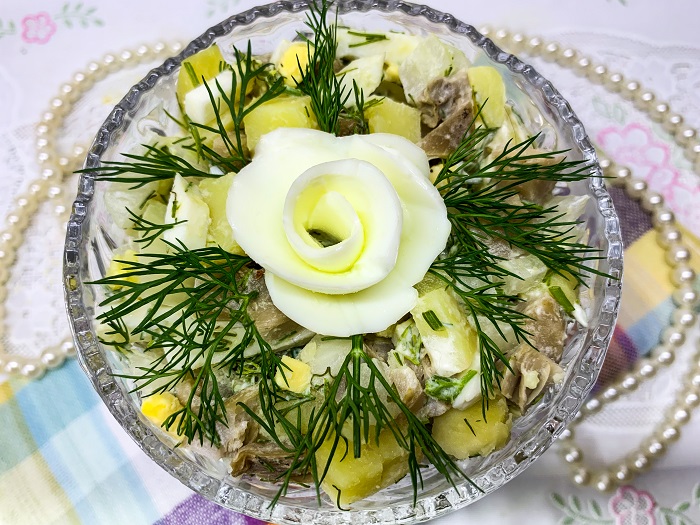 салат из соленых груздей с картофелем