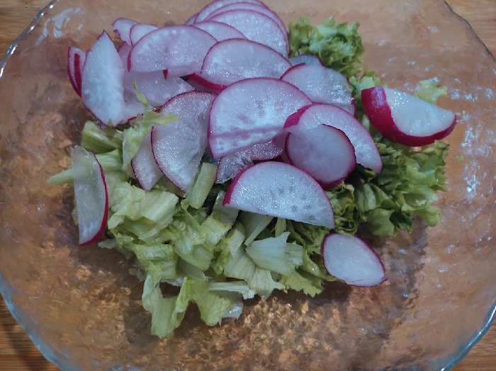 готовим салат из редиса