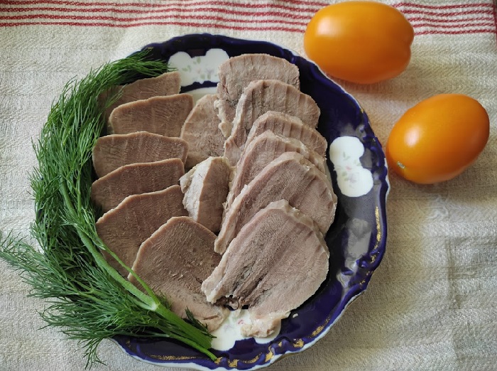 Как отварить свиной язык — готовим деликатес правильно