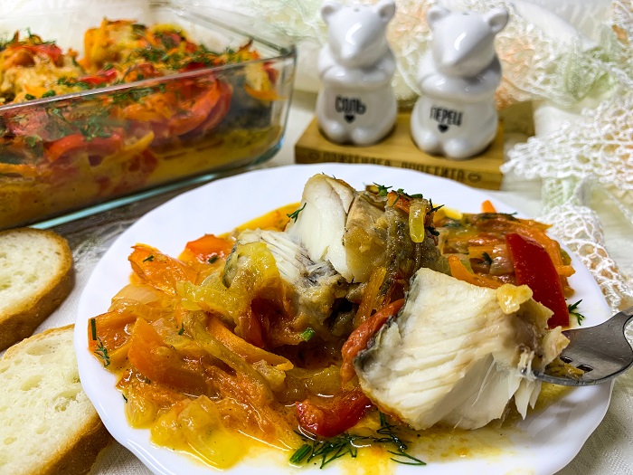 Щука запеченная с овощами в духовке. Щука запеченная с овощами в духовке