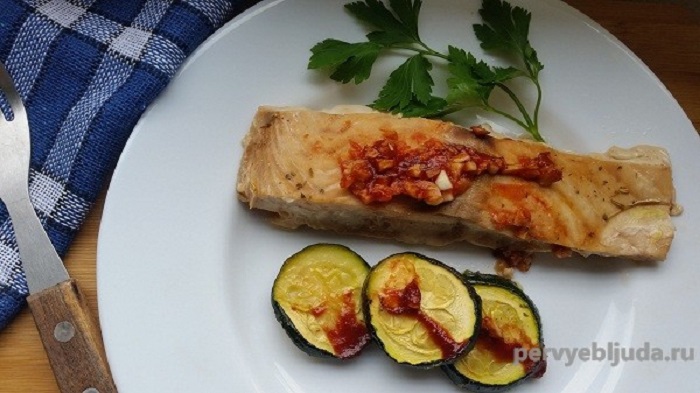 лосось запеченный с овощами
