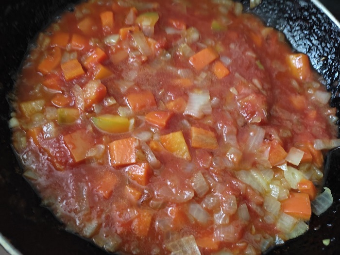 добавляем томат