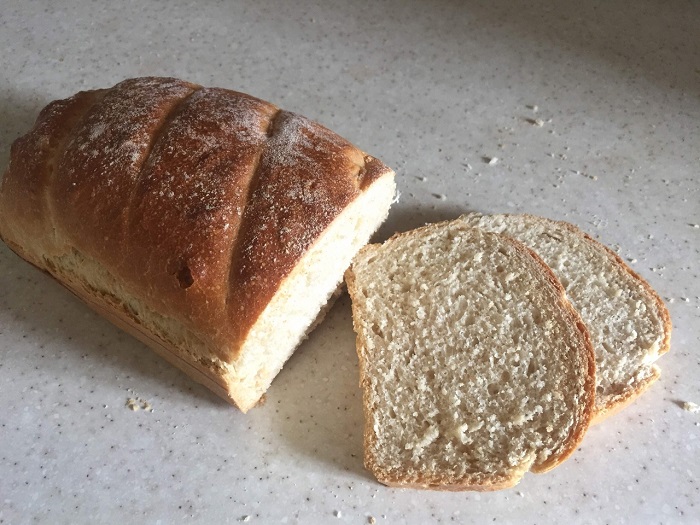 Домашний хлеб в духовке на сухих дрожжах. Хлеб на молоке в духовке на сухих дрожжах. Рецепт хлеба в духовке на сухих дрожжах.