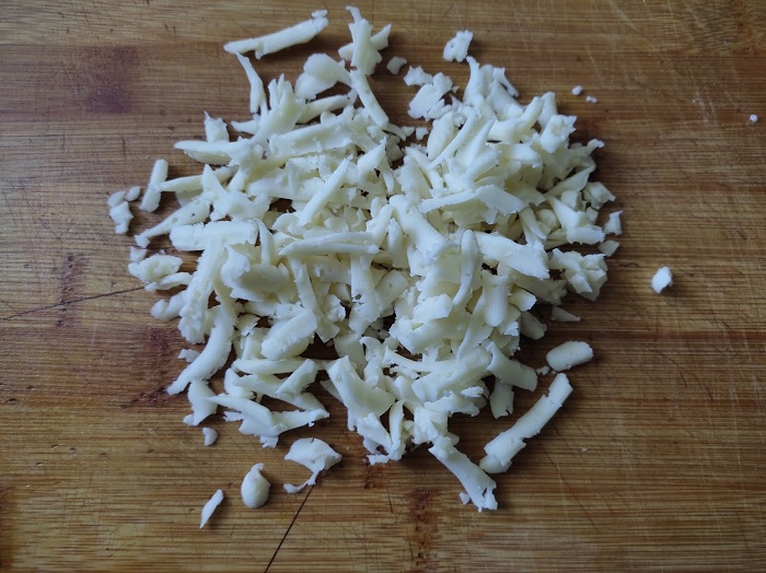 трем сыр на терке