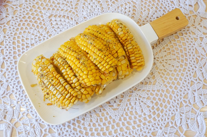 Как запечь кукурузу в духовке кусочками