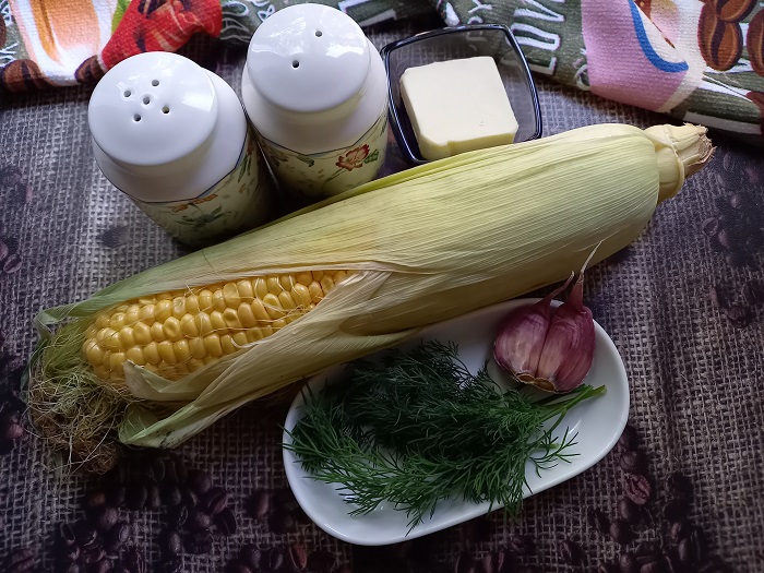 ингредиенты для запекания кукурузы в фольге