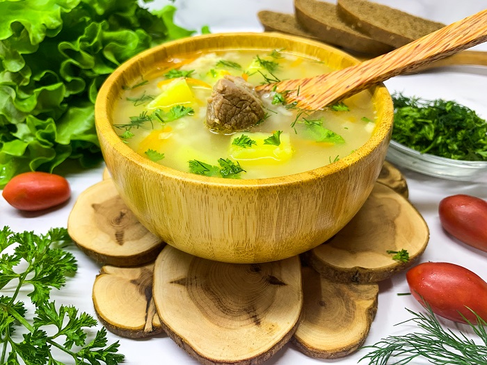 Наваристый суп из баранины с рисом и картофелем