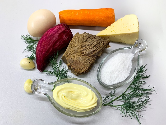 ингредиенты для салата с говядиной и свеклой