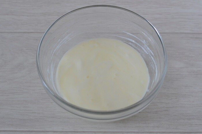 йогурт в миске