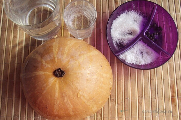 ингредиенты для приготовления маринованной тыквы кусочками на зиму