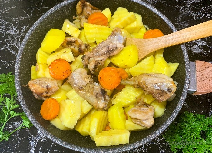 готовим курицу тушеную с овощами